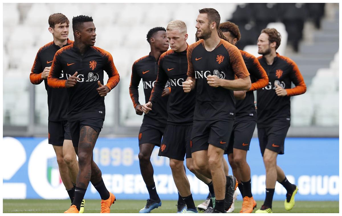 荷兰惊险胜俄罗斯，挺进欧盟杯四强