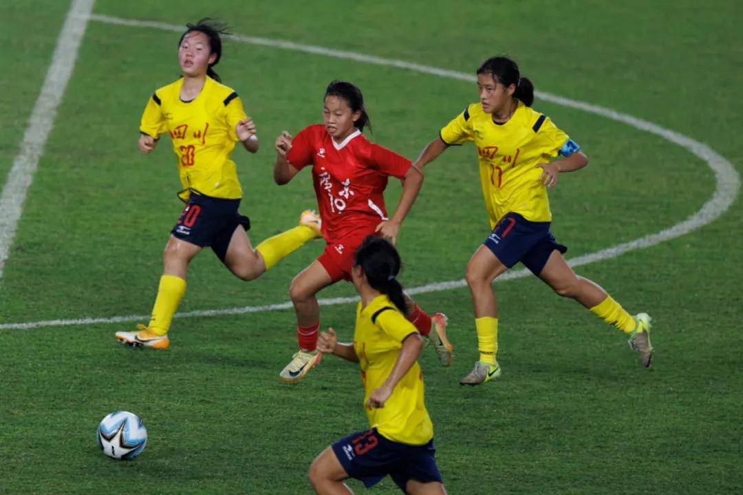 开云下载-包含强强对决，世界女足争霸赛日渐白热化的词条