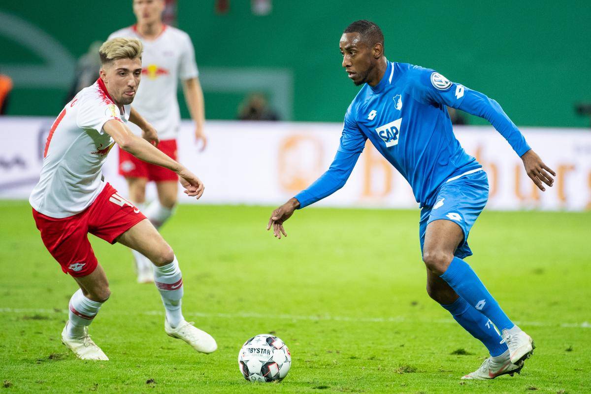 包含霍芬海姆客场逼平对手，积分稍有上升的词条