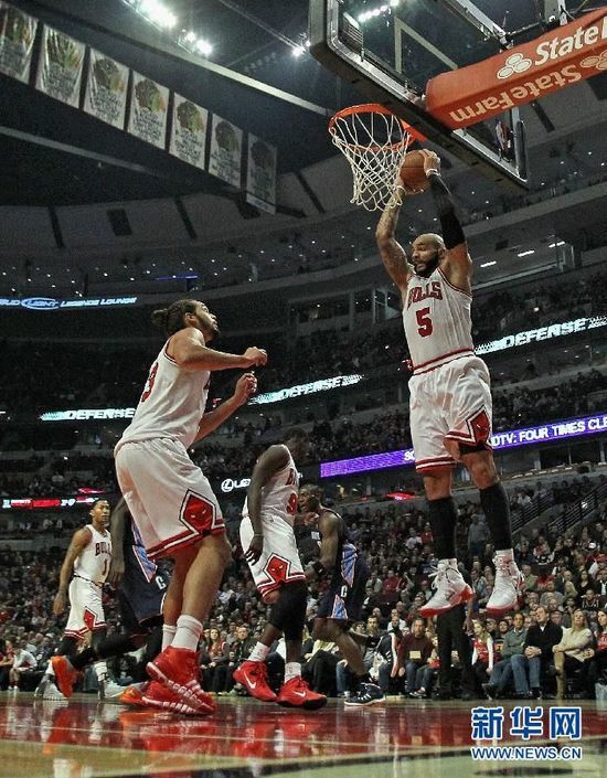 包含公牛队球员与粉丝互动的词条