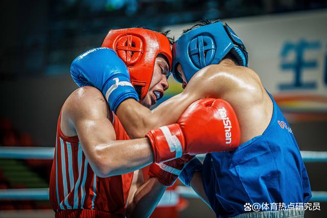 拳击决赛如期而至，双方势均力敌