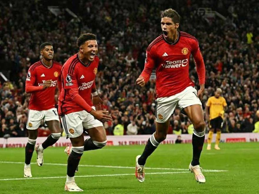 开云体育app-曼联新援表现抢眼，球迷对球队前景充满期待