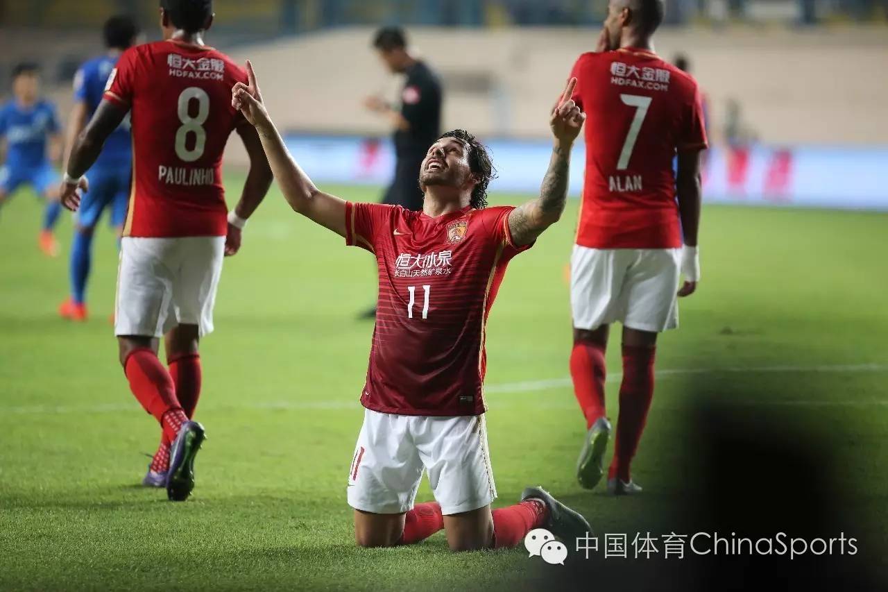 广州恒大客场击败广州富力，取得三连胜的简单介绍