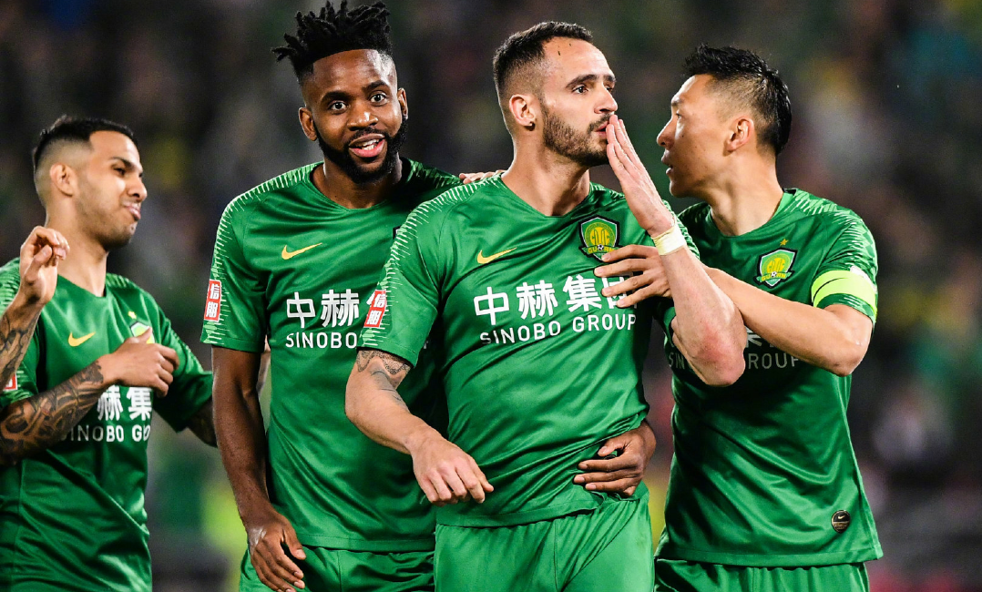 广州恒大备战国安，双雄过招争夺胜利的简单介绍