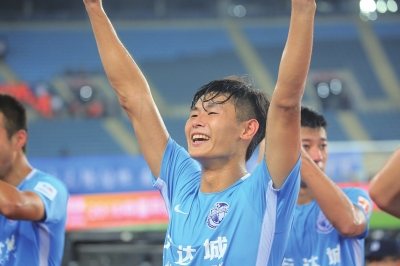 天海客场击败大连一方，全取三分的简单介绍