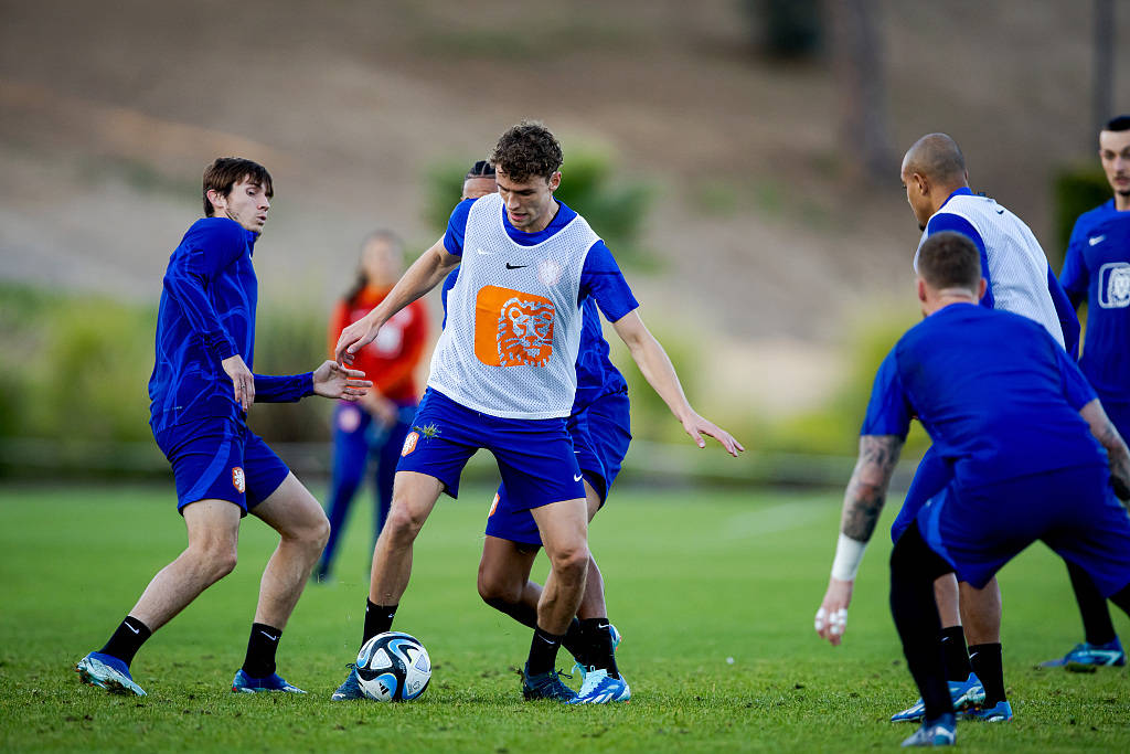 荷兰迎战克罗地亚，荷兰胜利在望