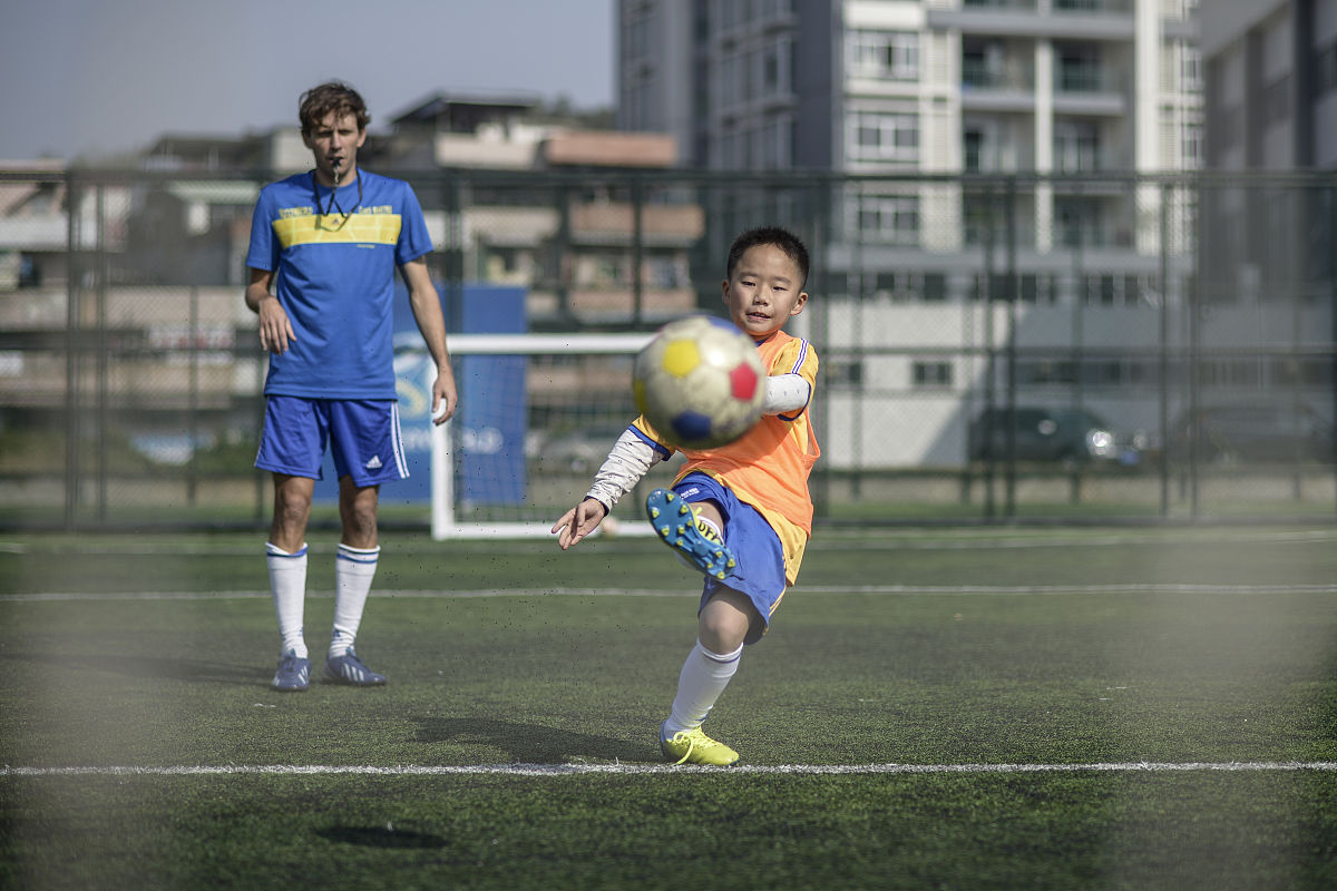 开云官网-精彩绝伦！球员们的精湛技艺令人赞叹的简单介绍