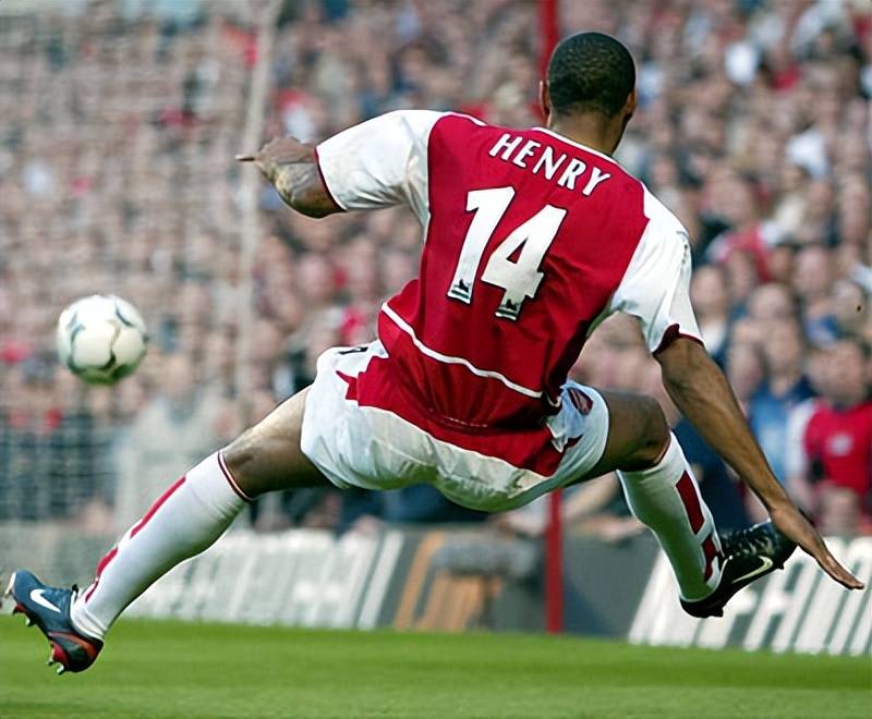 开云体育官网-关于阿森纳前锋连续进球，球星状态水涨船高的信息