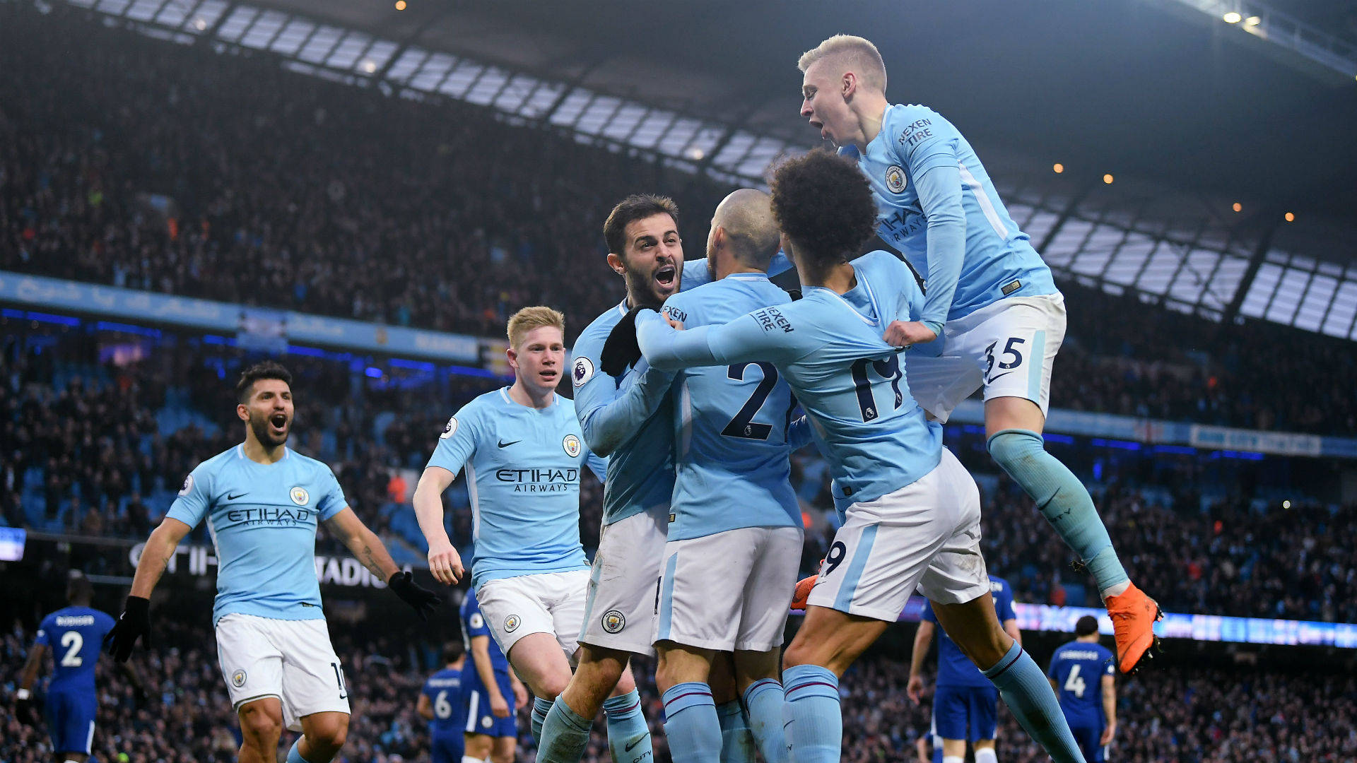 曼城全队备战下一场比赛，雄心勃勃