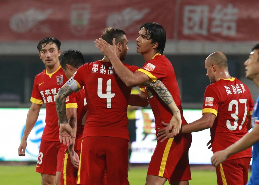 重庆力帆客场大败，遭遇连败