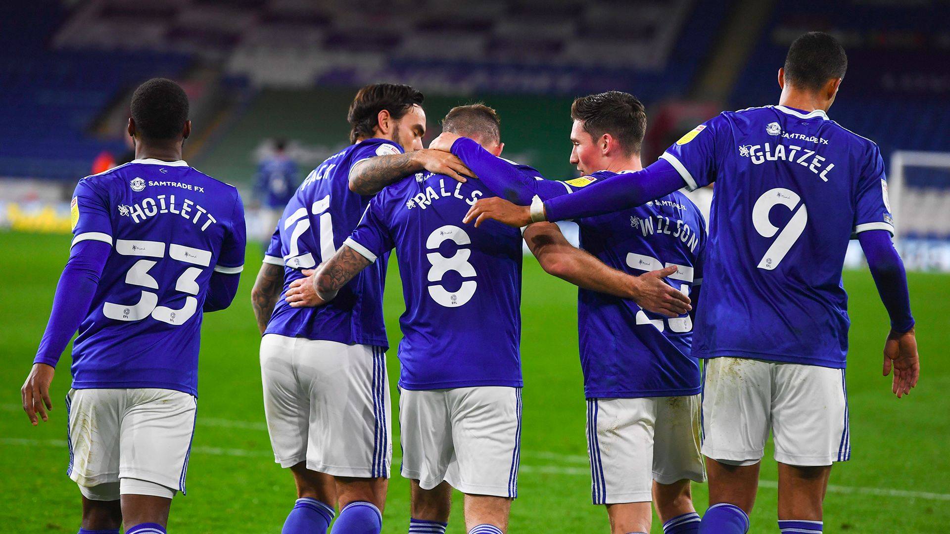 包含卡迪夫城主场告捷，实现保级突围的词条