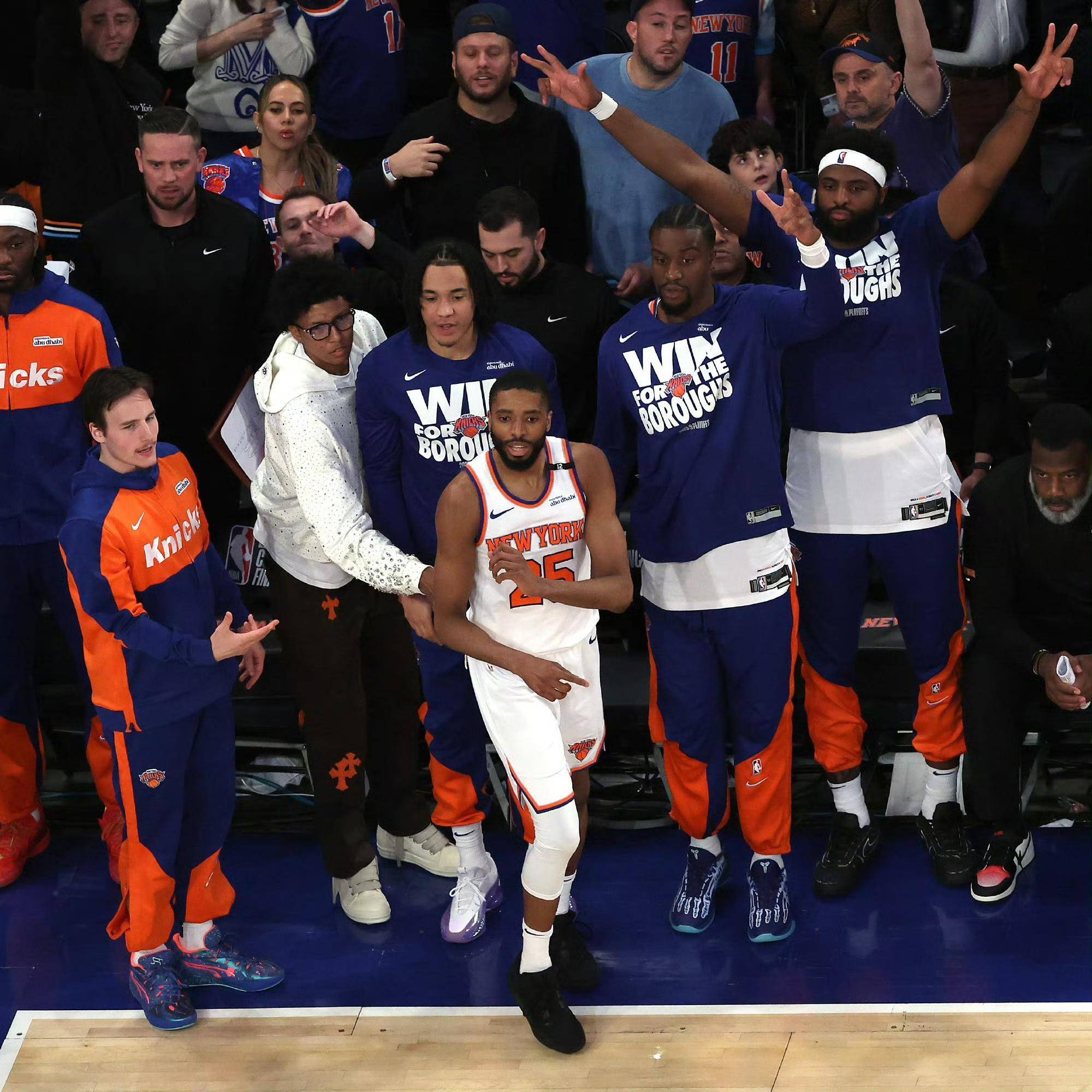 尼克斯客场大胜，球队整体实力得到提升