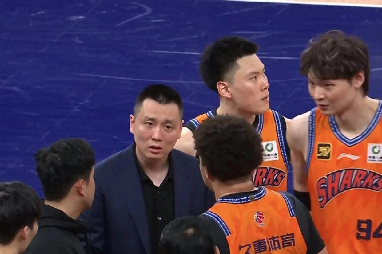 上海男篮逆转胜利，令对手猝不及防