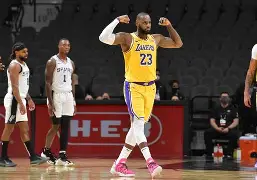 湖人大胜凯尔特人，终结对手十连胜