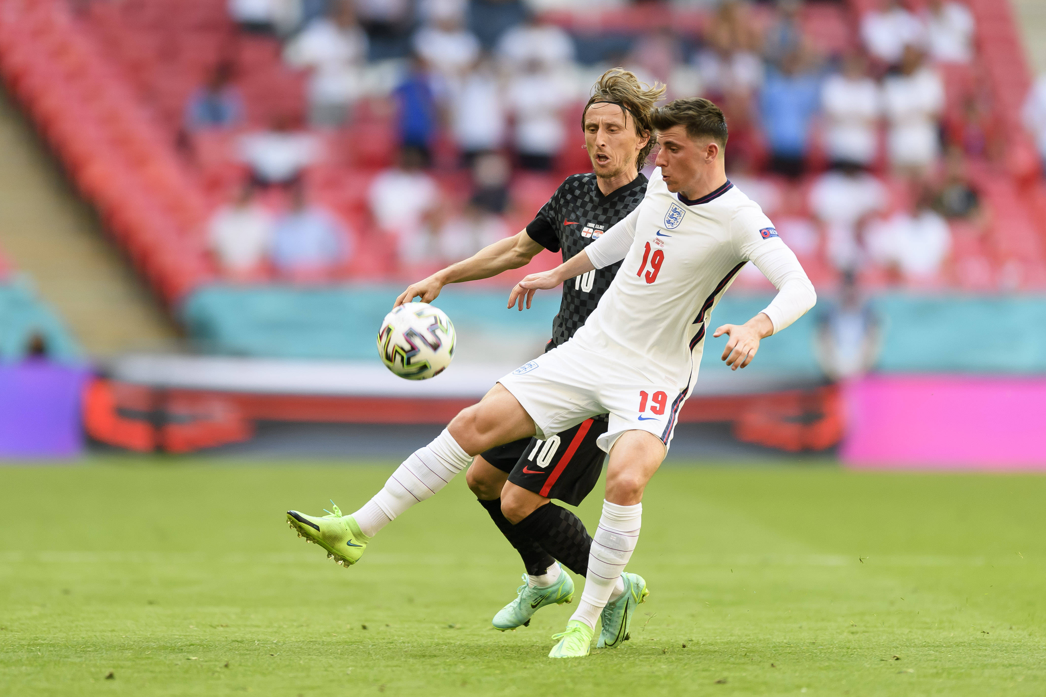 比利时队击败英格兰队，欧洲杯决赛锁定比利时vs意大利