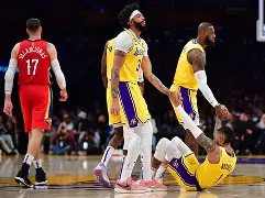 湖人队员队齐心协力，轻取对手的简单介绍