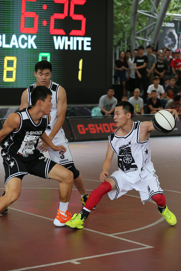 激烈角逐，双方硬碰硬，精彩绝伦！