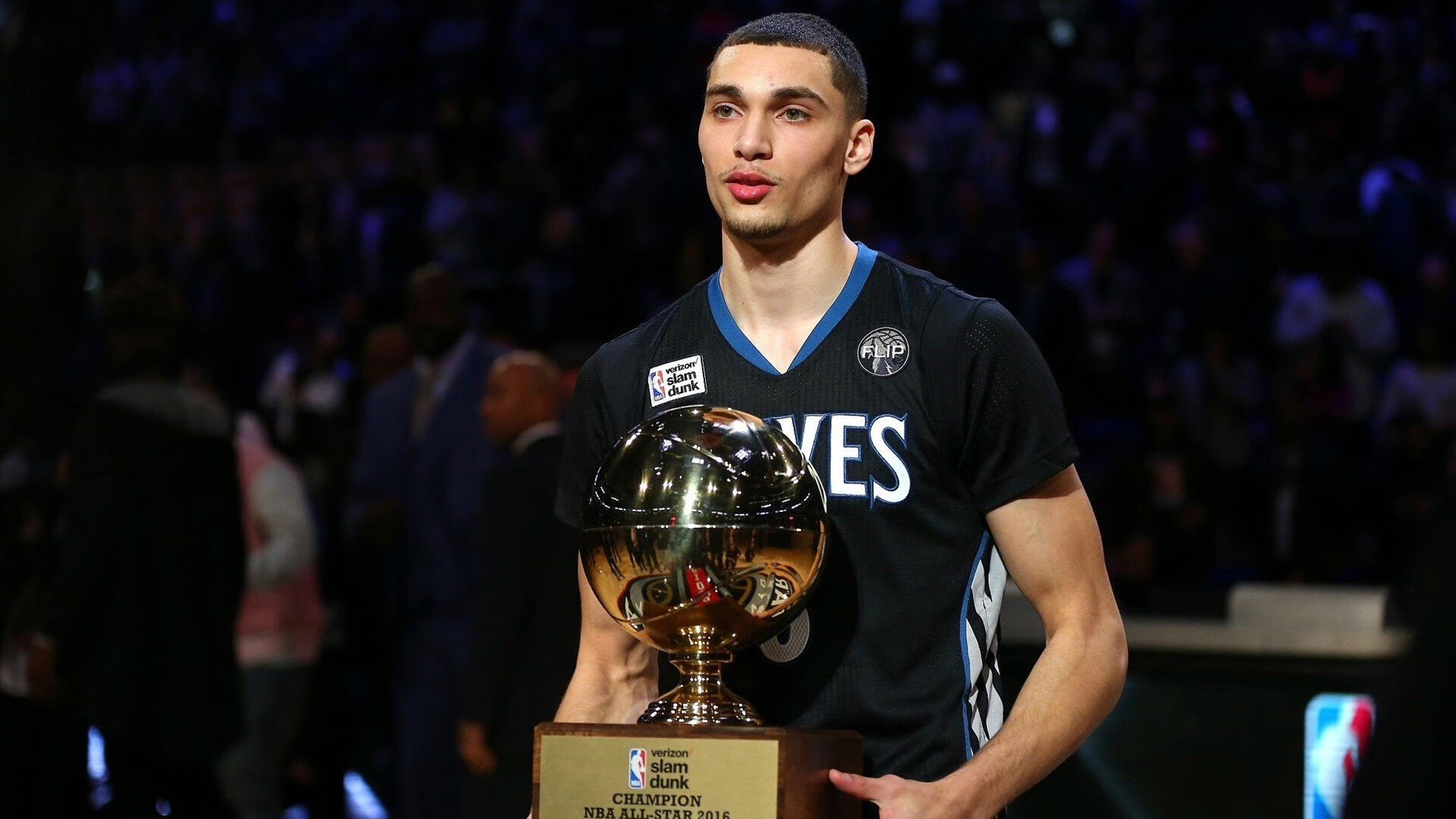 开云体育入口-天赋兑现与黑马破局，卡马文加的完美风暴与丹麦的体系胜利